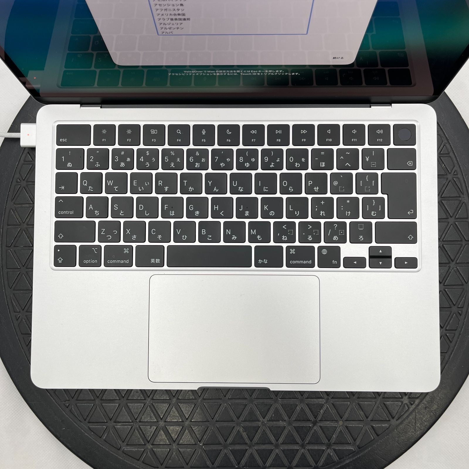 MacBook AIR A1527シルバー 256GB 新品のバッテリー交換済 MacBook Air M2 13.6