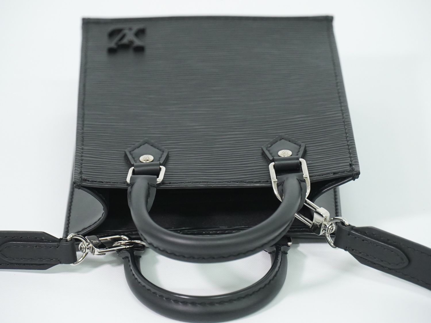 本物 ルイヴィトン LOUIS VUITTON LV プティット サックプラ エピ