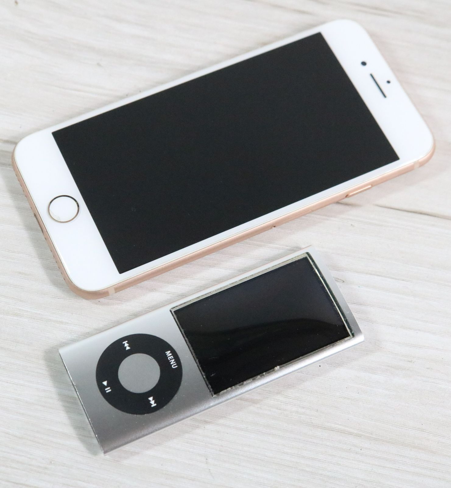 iPhone8 64GB & iPod nano 5世代 ジャンクセット - メルカリ