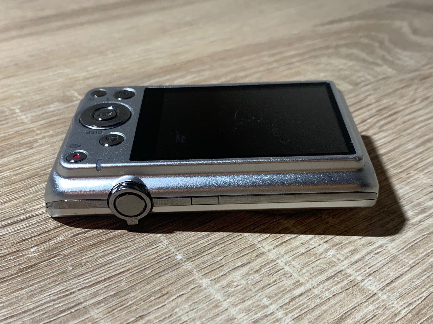 2378 Casio EXILIM EX-Z900 シルバー ジャンク品 デジカメ【ネ