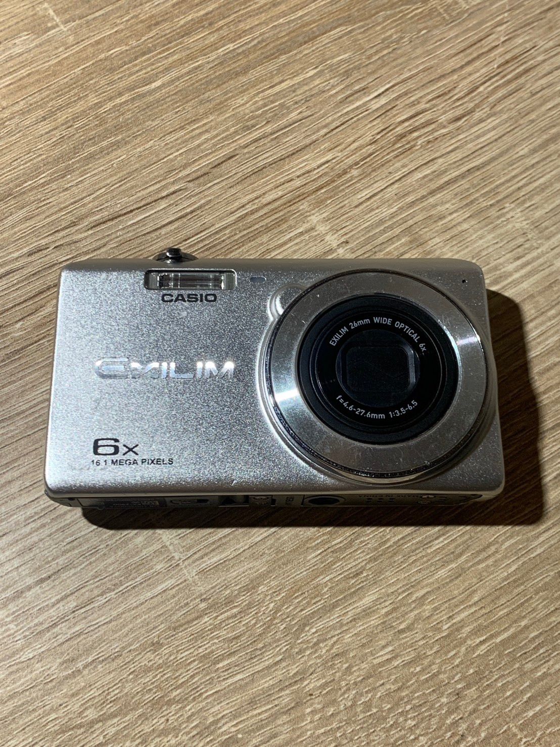 2378 Casio EXILIM EX-Z900 シルバー ジャンク品 デジカメ【ネ