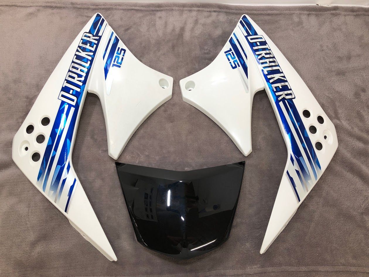 カワサキdトラッカー用！シュラウド左右 未使用 Dトラッカー KLX250