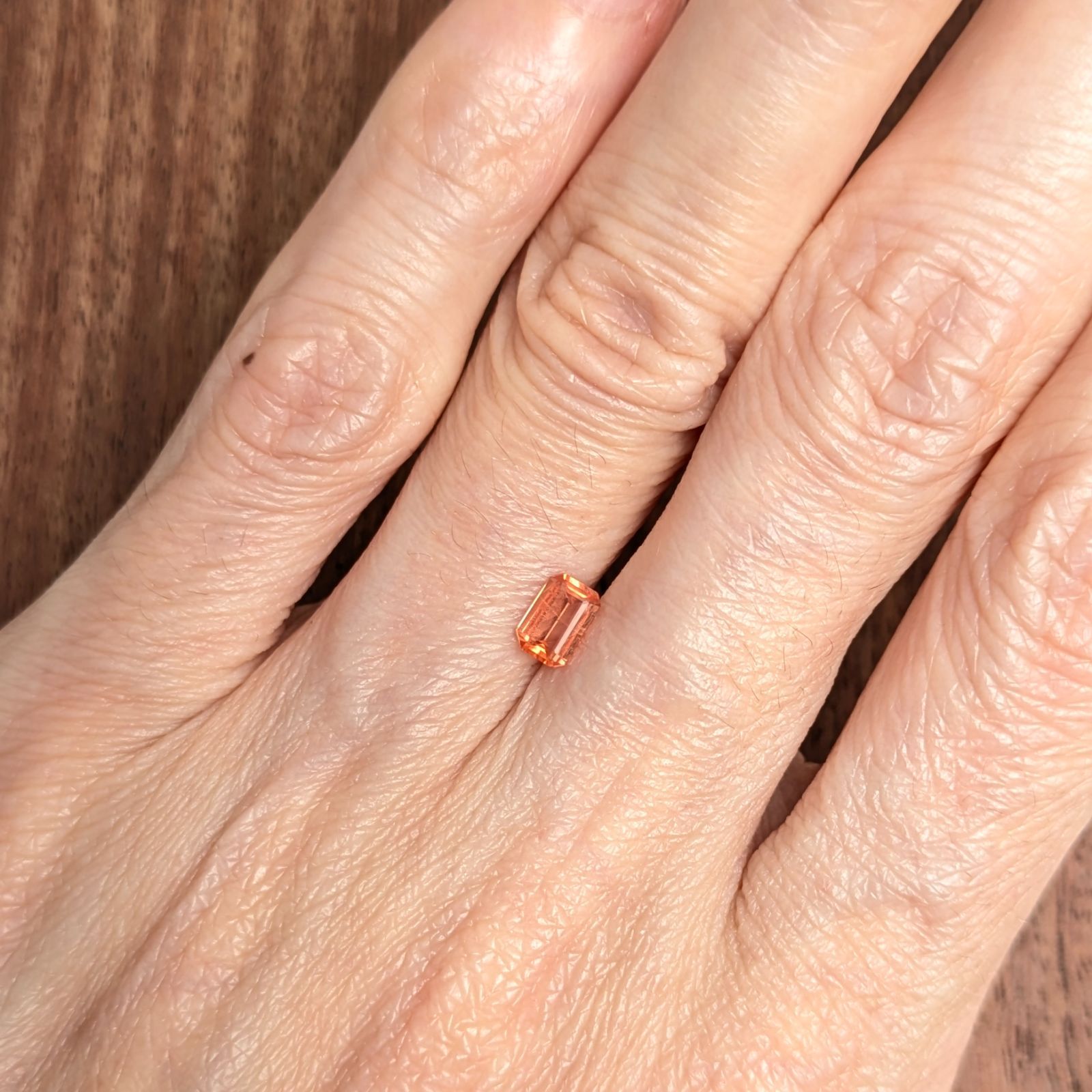 トリプライト ルース アフガニスタン産 【0.389ct】 PRO209077