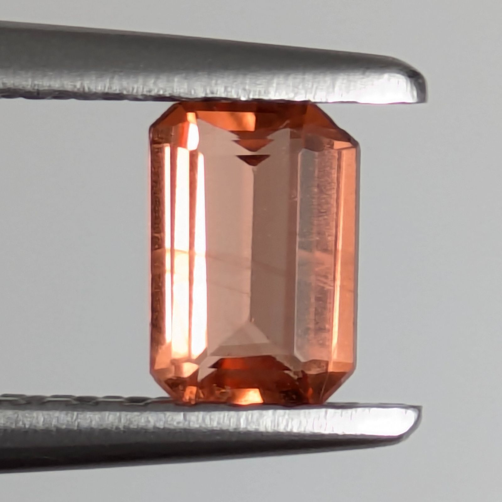トリプライト ルース アフガニスタン産 【0.389ct】 PRO209077
