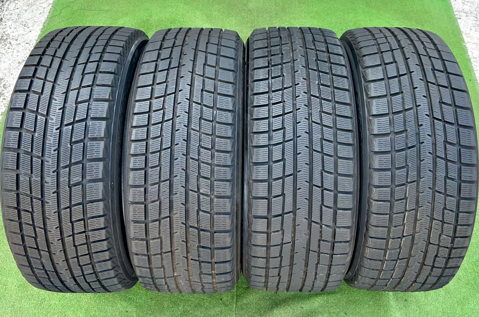YOKOHAMA ■ 商品名：iceGUARD IG52C BluEarth ■ タイヤサイズ：235/50R18 101T ■ 製造年週：2024年32〜38週（高年式） ■ 本数：4本セット 51,000円