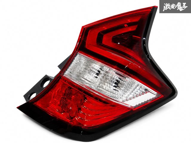 点灯確認済み!!】 日産 純正 E12 ノート 後期 LED テールライト