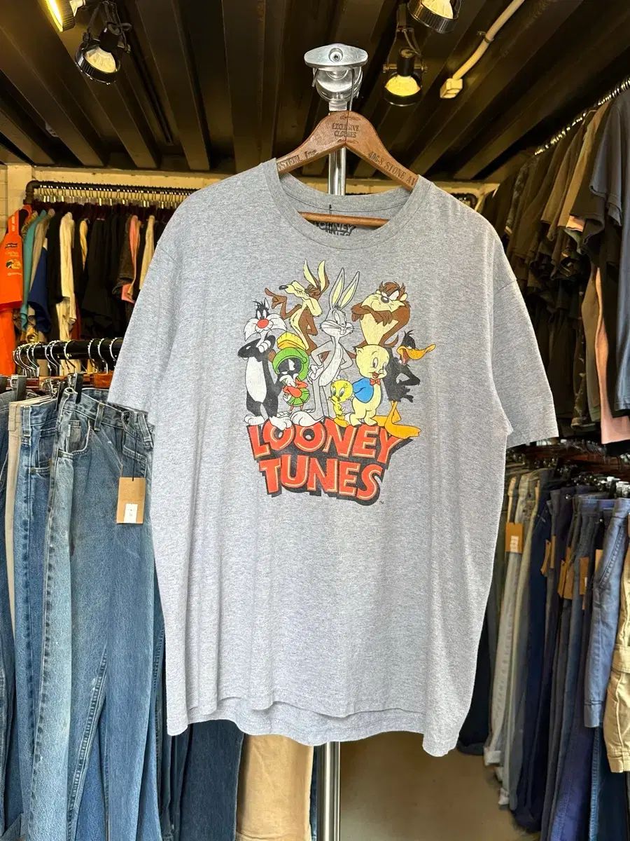 100 ルーニー・テューンズ Looney Tunes プリンティングTシャツ