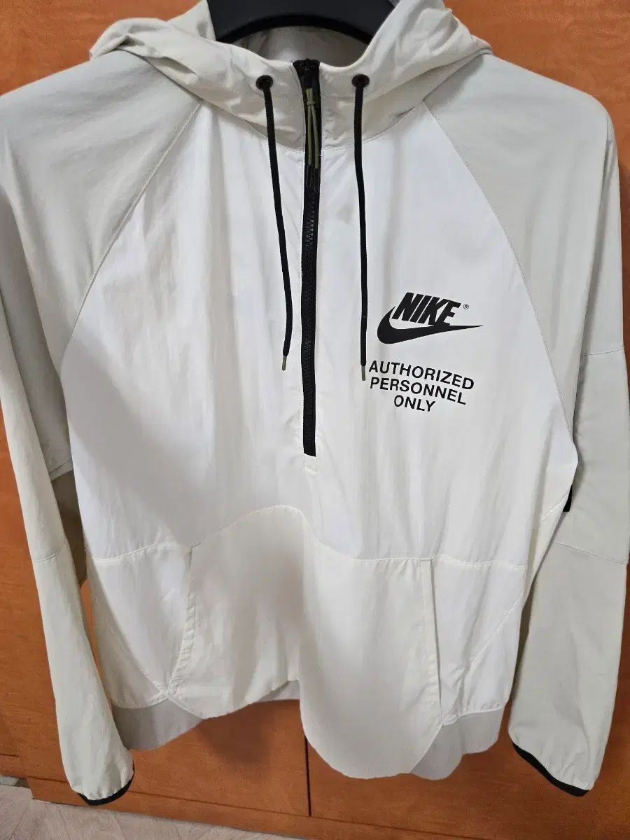NIKE フード ウィンドブレーカー Anorak（アノラック） 出品