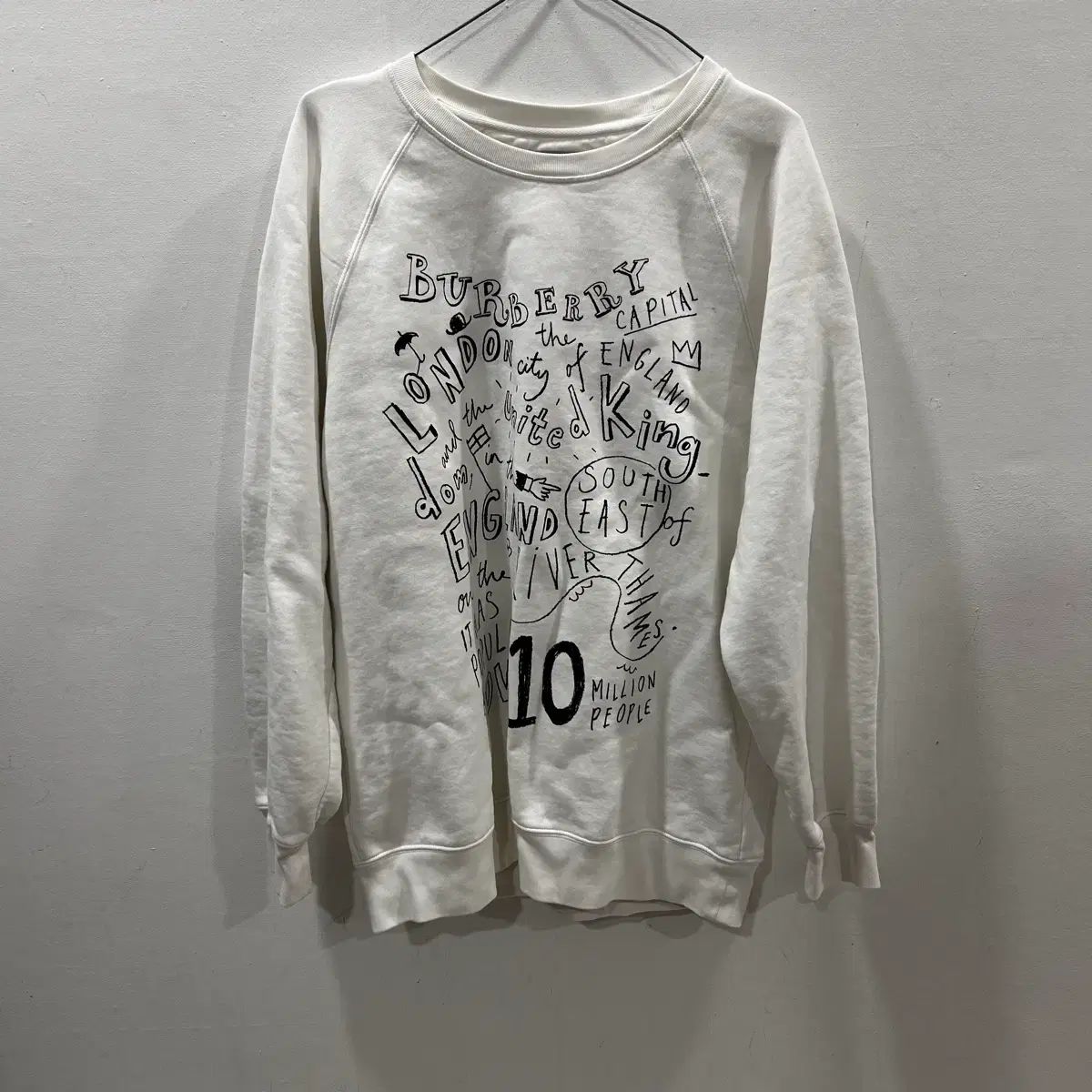 バーバリー新モデル スウェット 23,745円