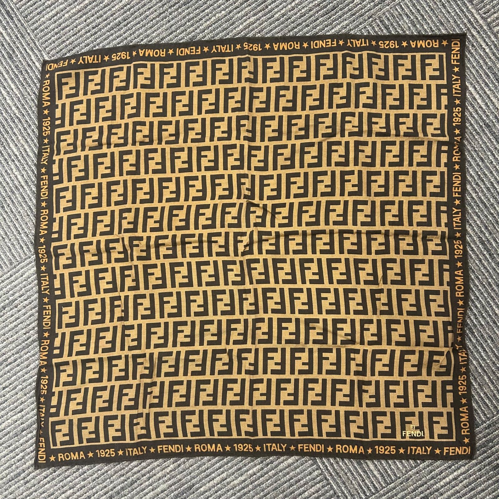 KT66 FENDI フェンディ スカーフ ズッカ柄 - メルカリ