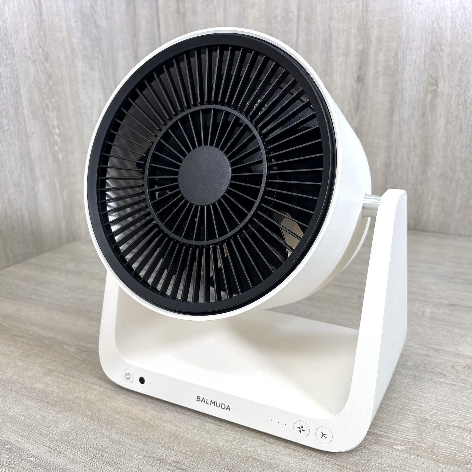 BALMUDA GreenFan C2 A02A-WK サーキュレーター バルミューダ 2025年製 リモコン付 脱臭フィルター DCモーター 9,240円