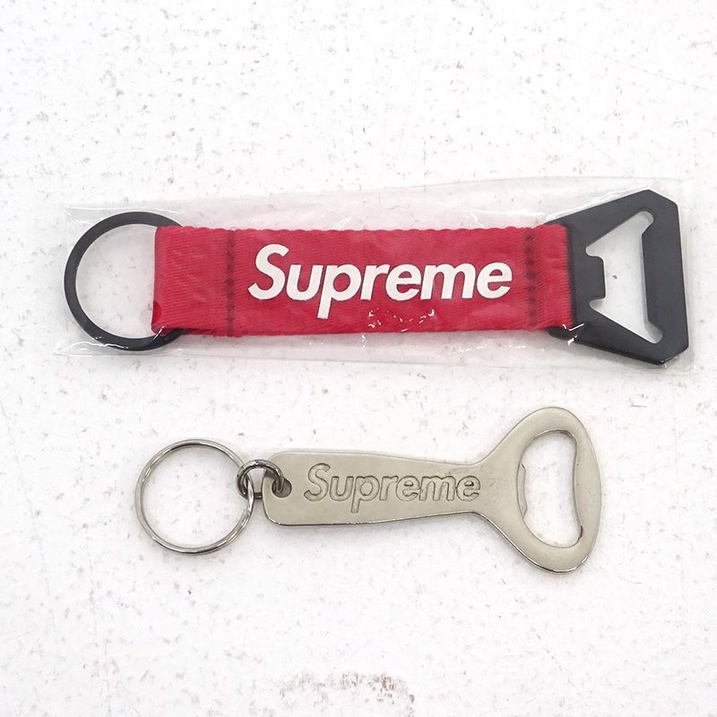 Supreme　シュプリーム　キーホルダー　ボトルオープナー　2個セット 三重店】Supreme ボトルオープナーキーチェーン 2点セット