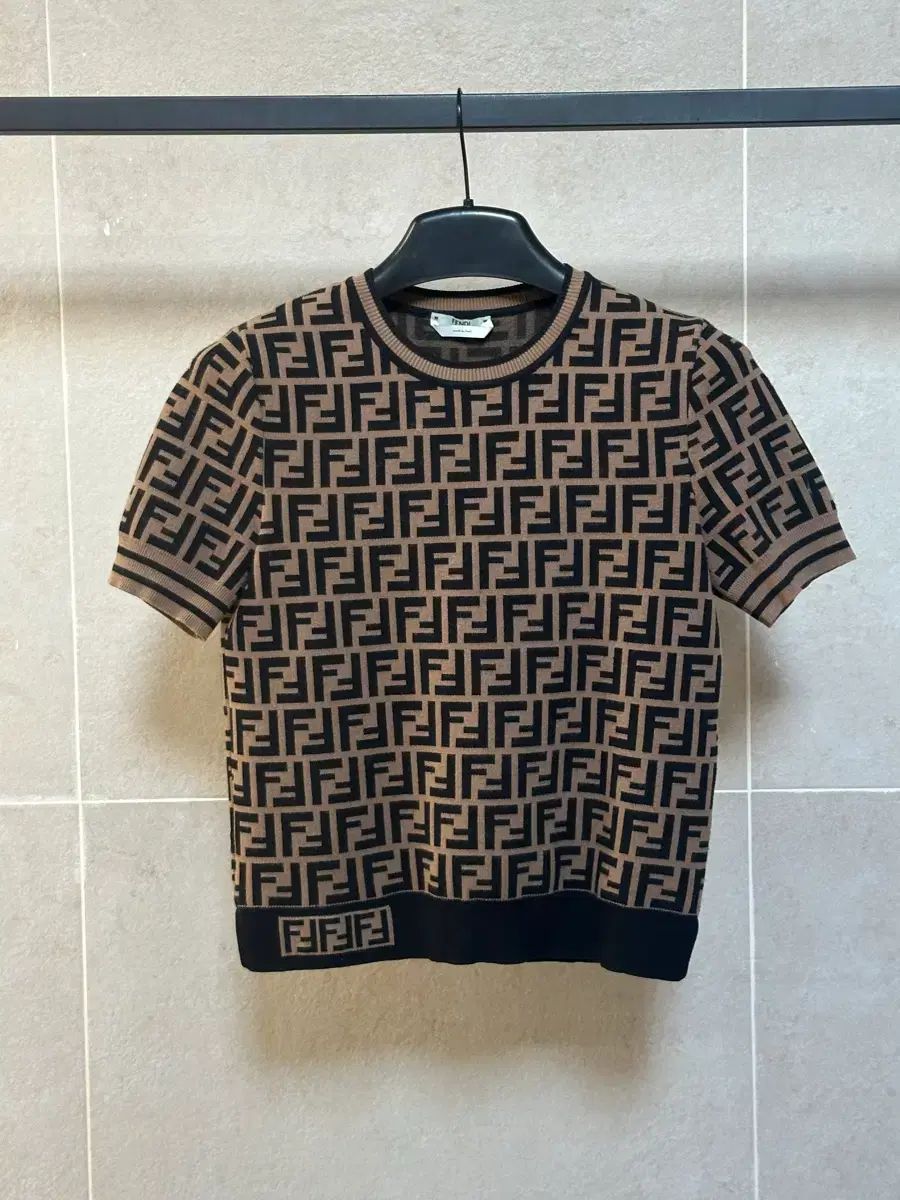 FENDI フェンディ FFロゴ モノグラム レディース 半袖 ニット 40