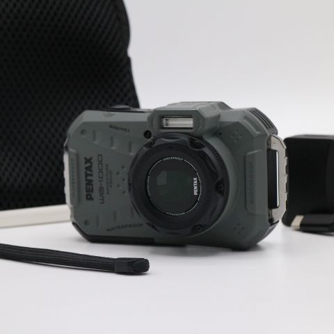 【良品】PENTAX ペンタックス WG-1000 オリーブ 本格防水デジタルカメラ 15m防水 (連続1時間) 2m耐衝撃 防塵仕様 #LE2028025