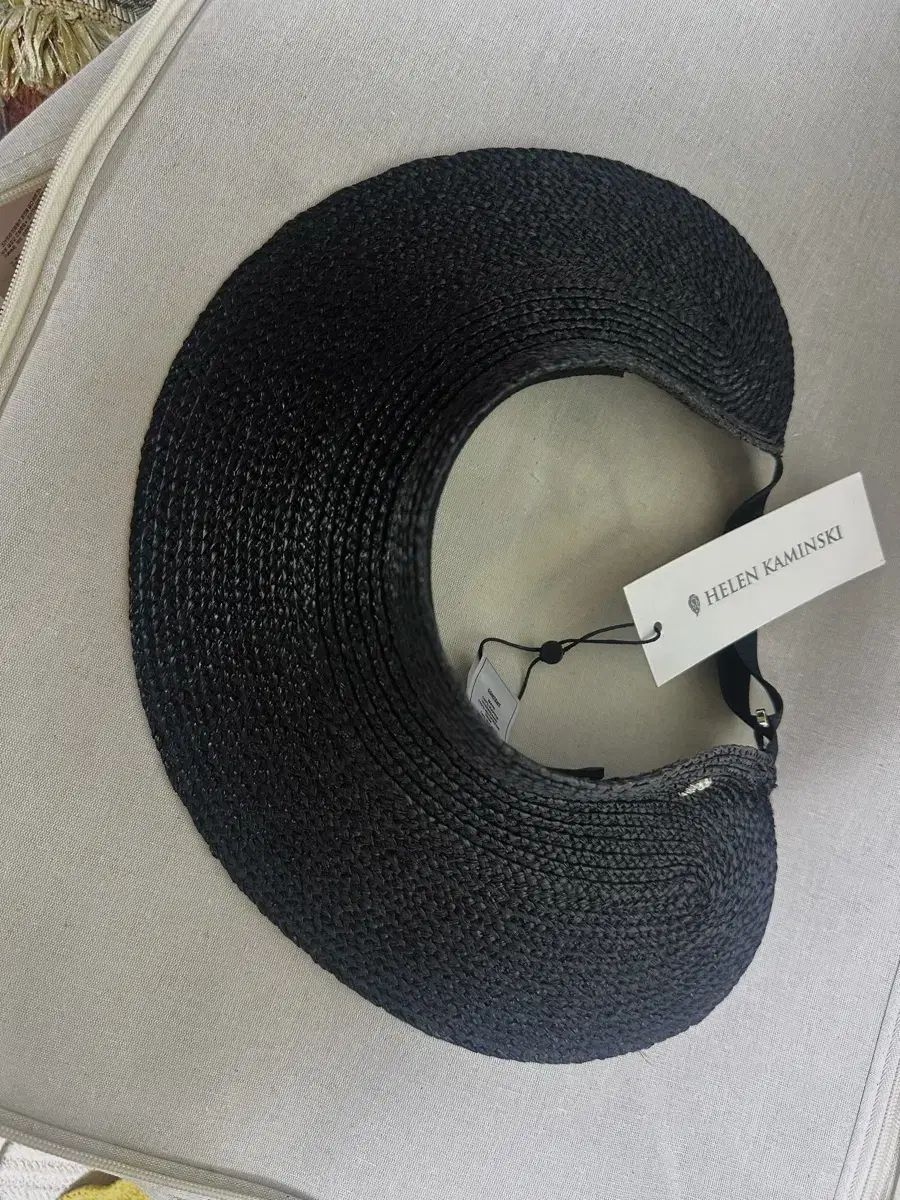 ヘレンカミンスキー ラフィア ブラック マリス 新品