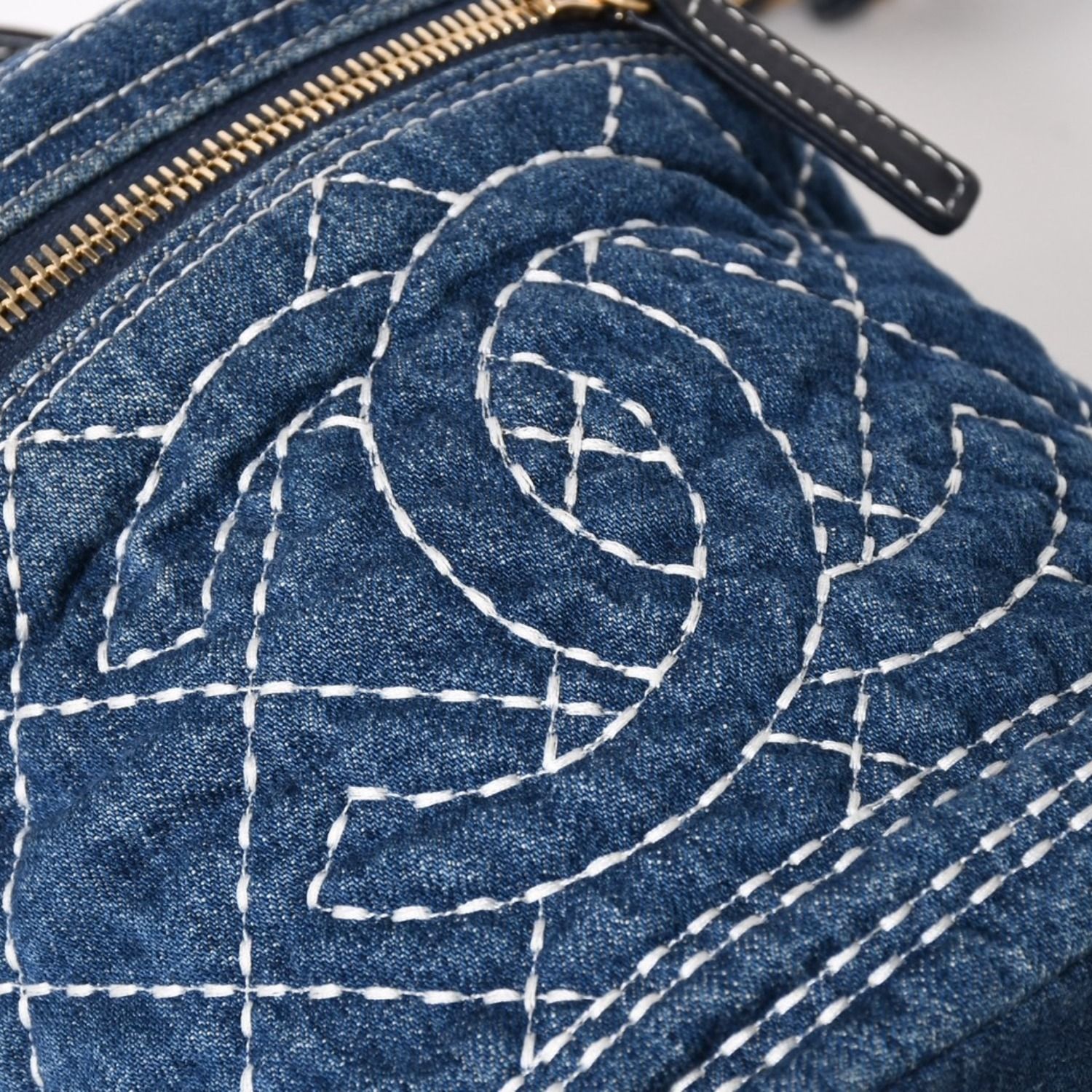 極美品 CHANEL シャネル バニティ チェーンショルダーバッグ AS1336 28 