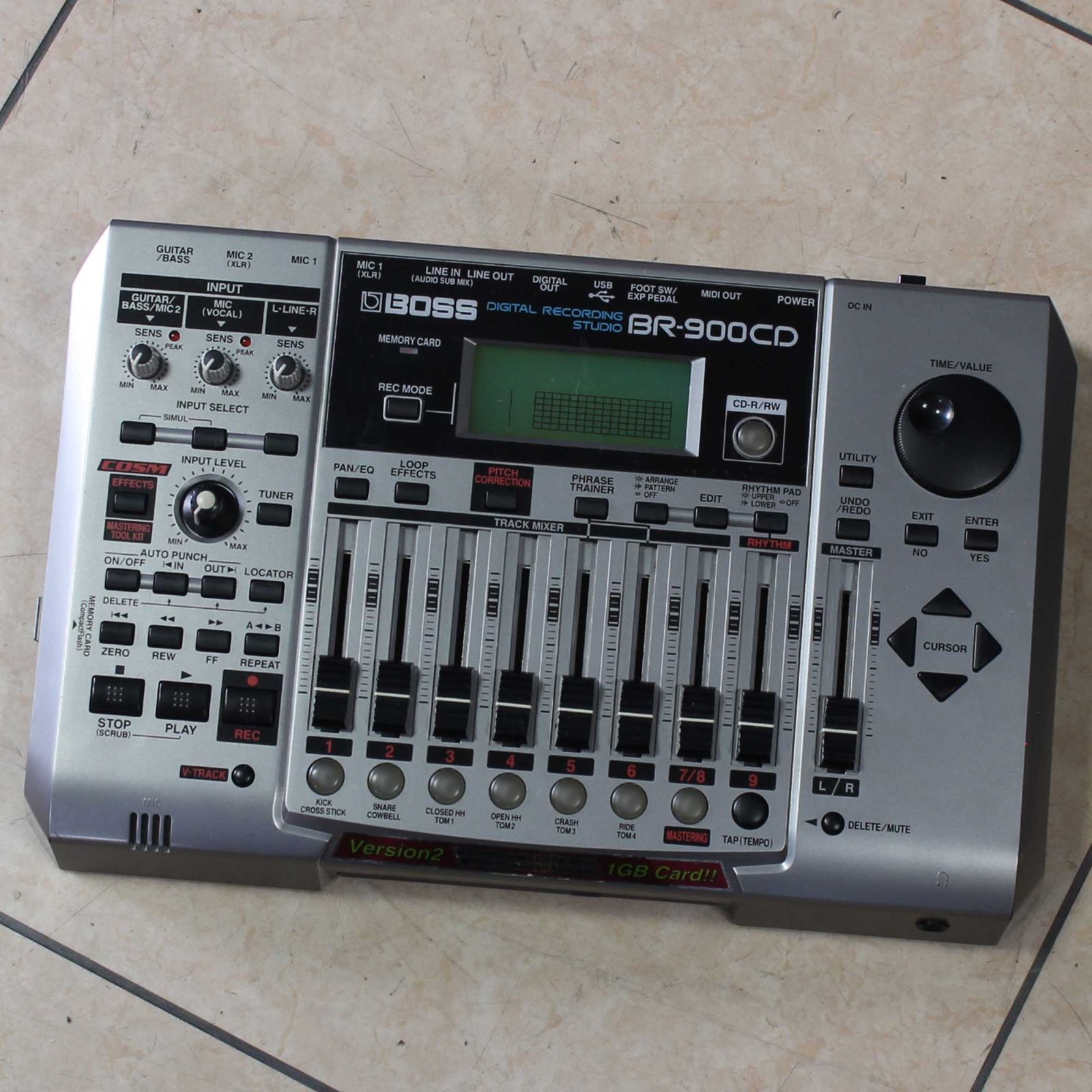 中古 BOSS BR-900CD CD-R／RWドライブ内蔵、電池駆動可能のポータブルなデジタル・レコーダー
