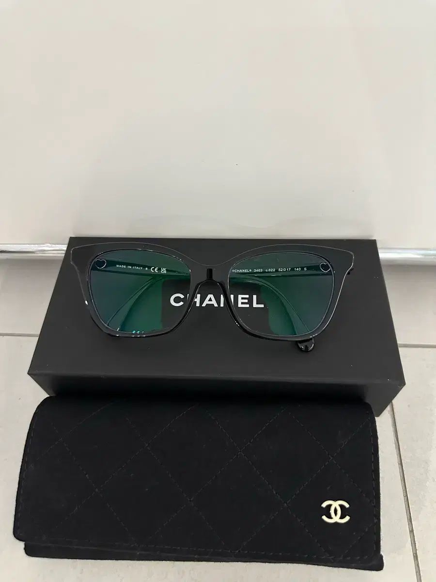 CHANEL ブラック メガネ