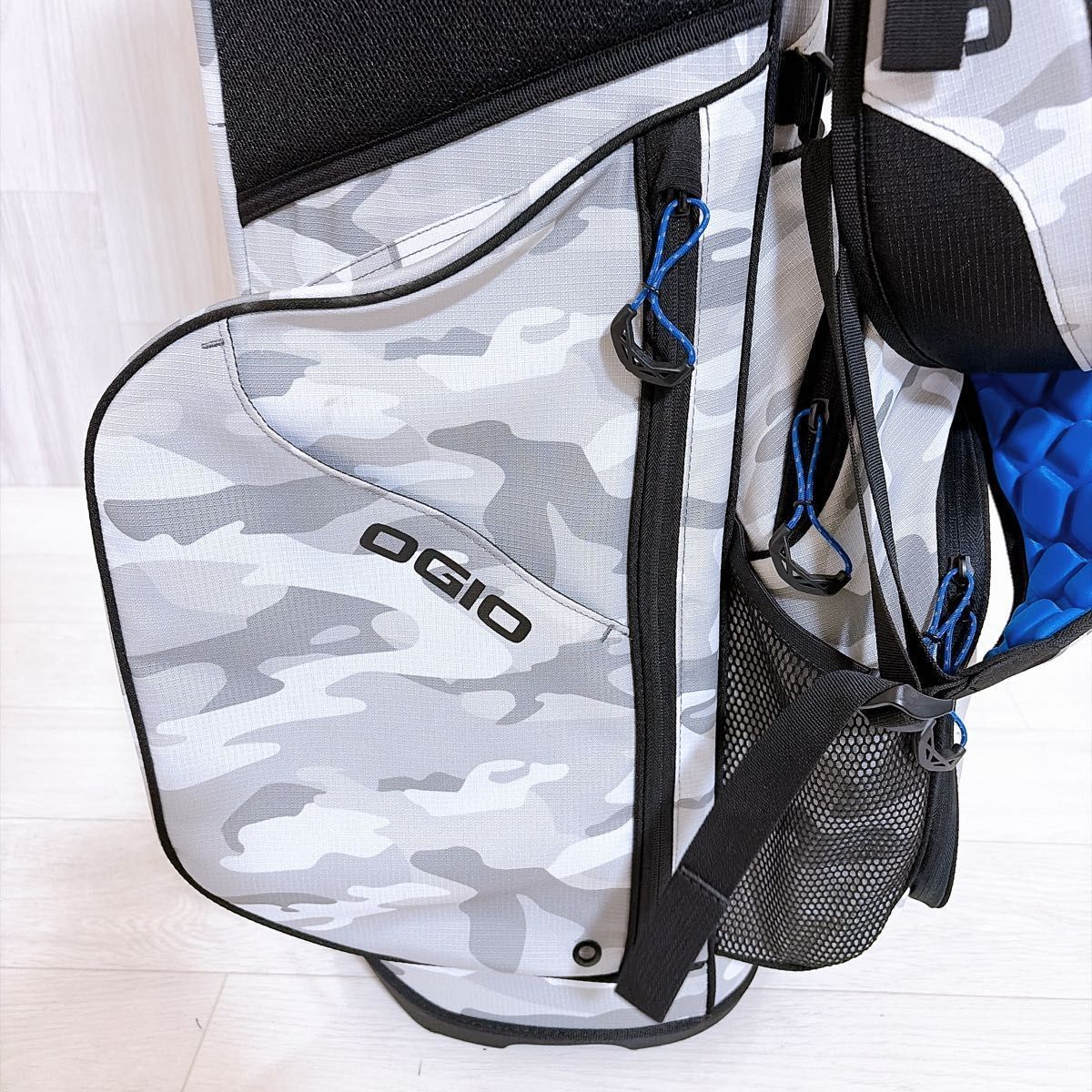 美品 OGIO WOODE オジオ キャディバッグ 軽量 スタンド式 ナイロン 8
