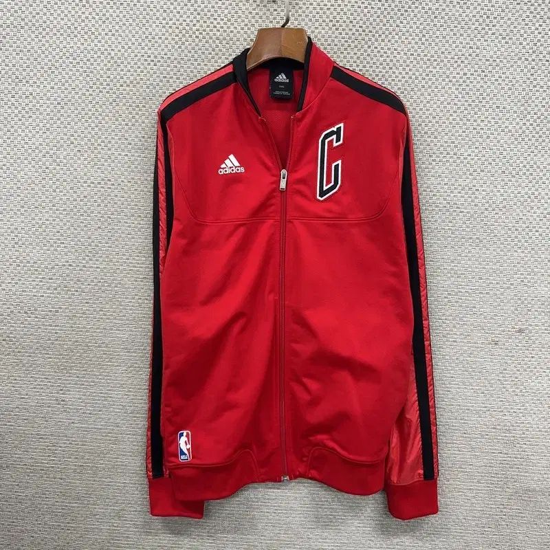 アディダス NBA シカゴ・ブルズ トラックジャージ ジップアップ 95 D08847 7,786円