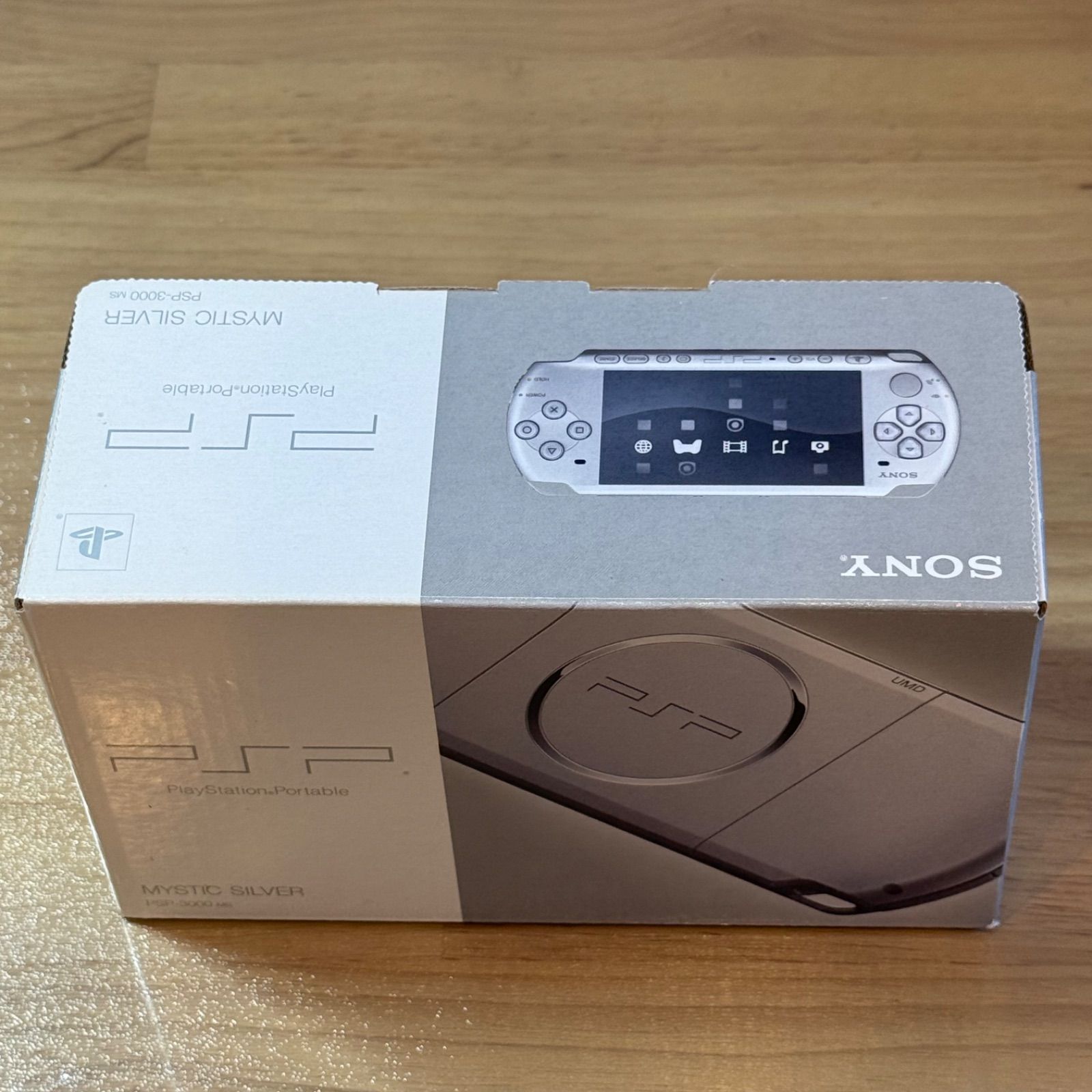 7-111 PSP-3000 ミスティック・シルバー 箱付き - メルカリ