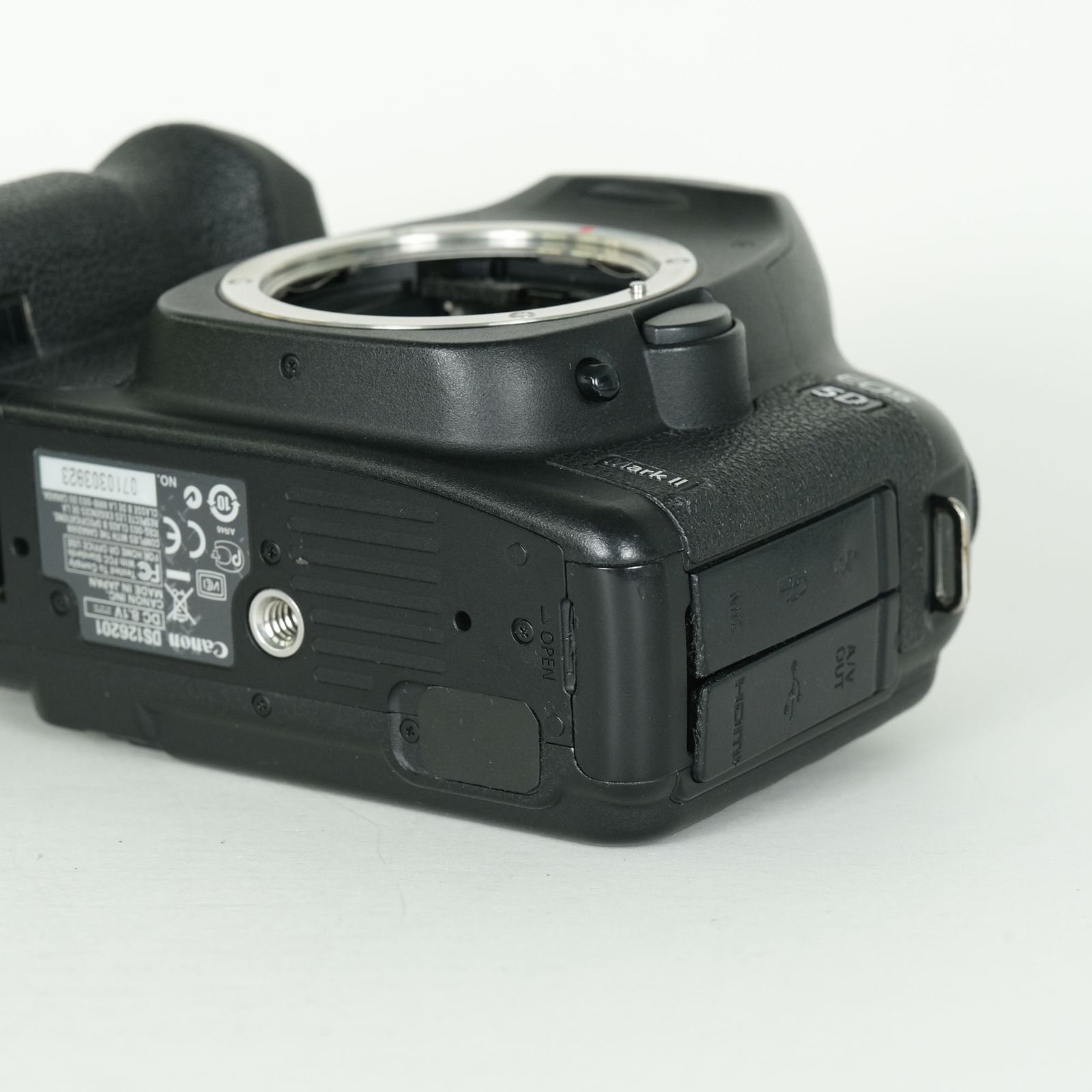 良品 | バッテリーグリップ付] Canon EOS 5D MarkII ボディ | キヤノン
