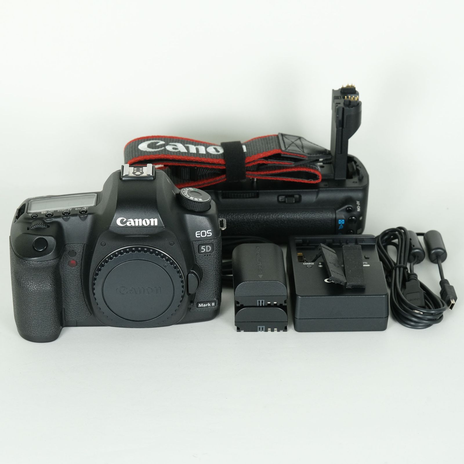 良品 | バッテリーグリップ付] Canon EOS 5D MarkII ボディ | キヤノン
