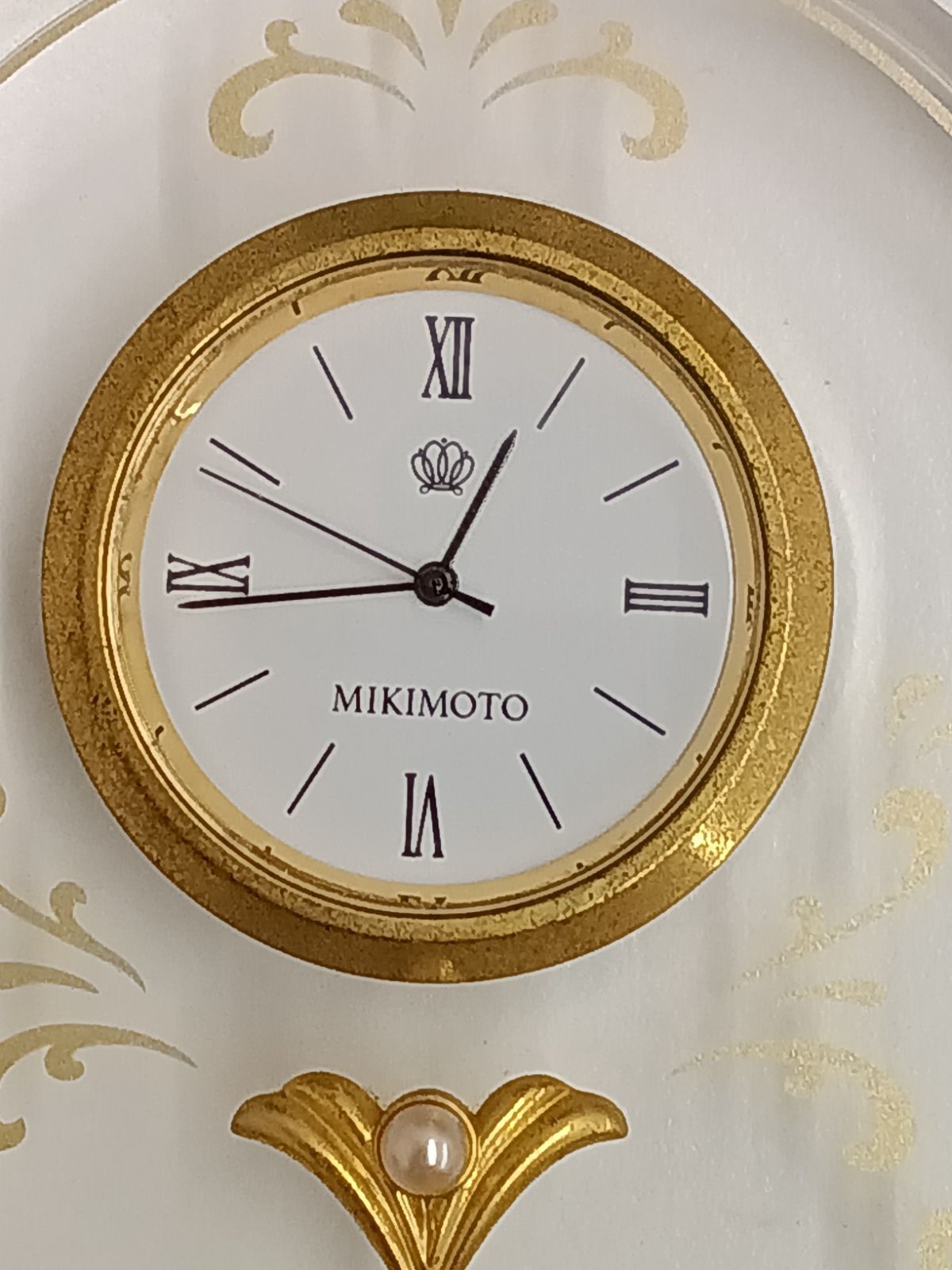 MIKIMOTO】ミキモト 置時計 パール付き ゴールド アラベスク調【電池