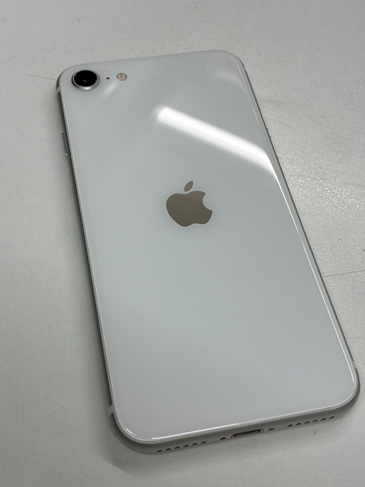 iPhone やや傷あり Apple製 - メルカリ
