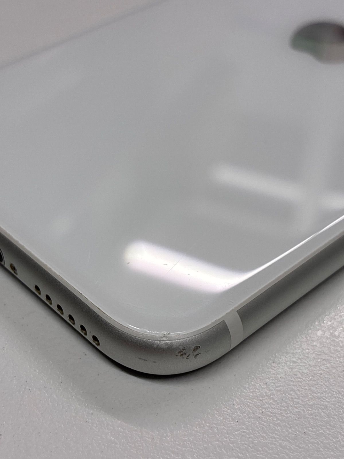 Apple iPhone SE2 やや傷あり iPhone やや傷あり Apple製 - メルカリ