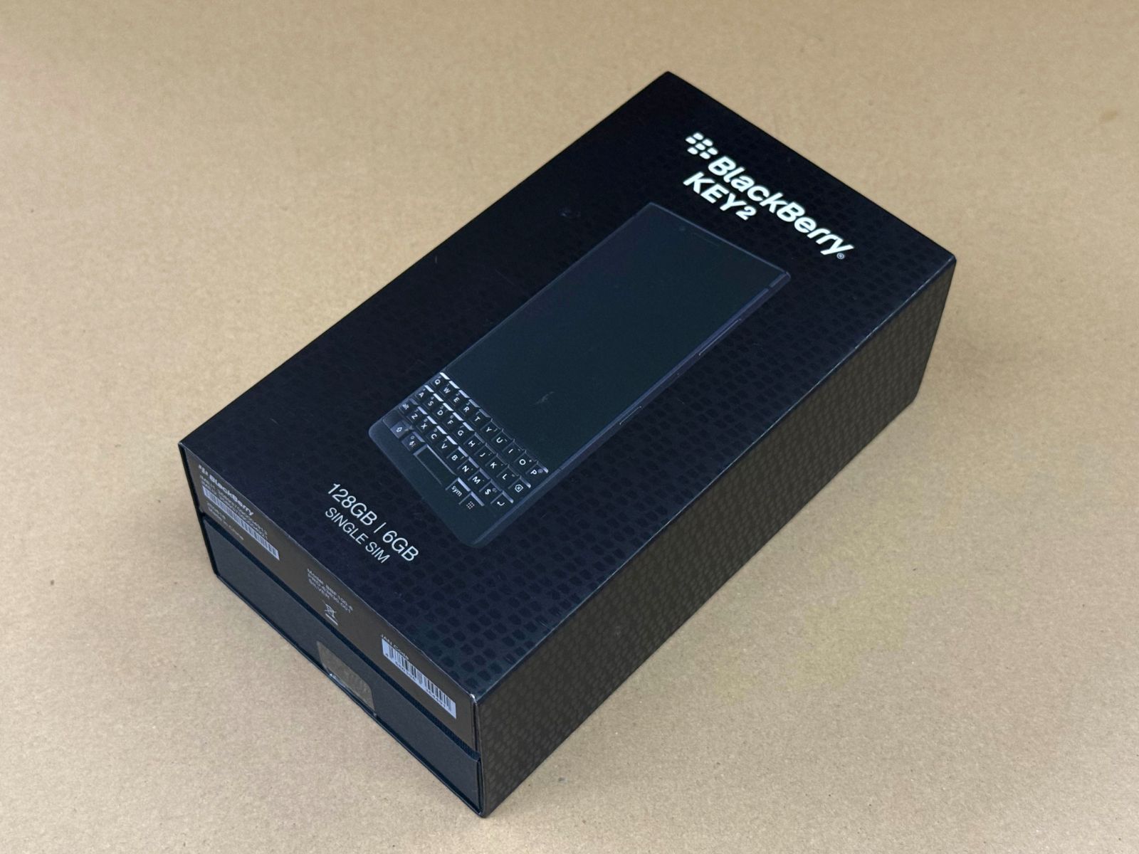 BlackBerry KEY2 ブラック 128GB 6GB　SINGLE SIM　BBF100-9　ブラックベリー キー