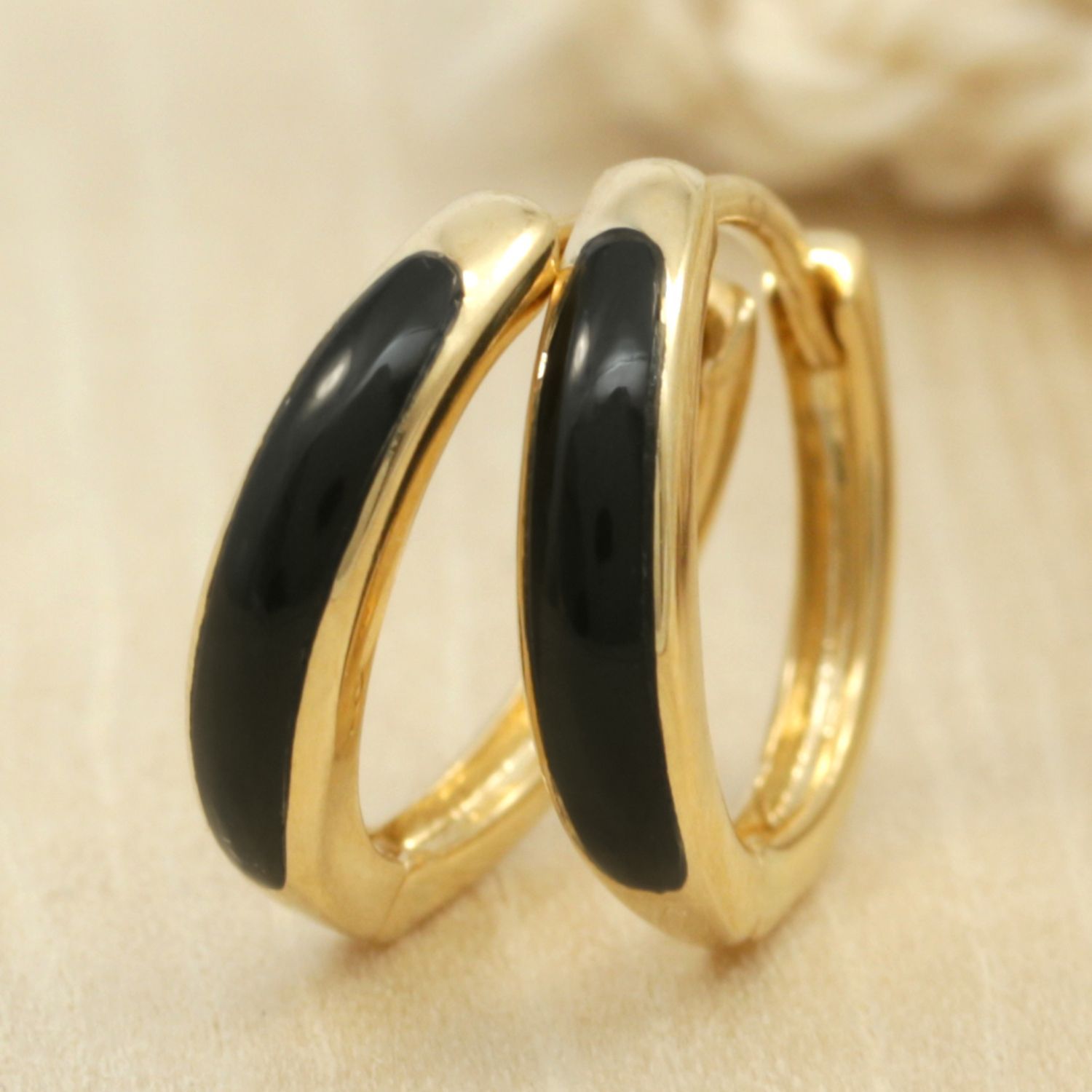 【2mm×10mm】中折れピアス オニキスライン デザイン K18YG