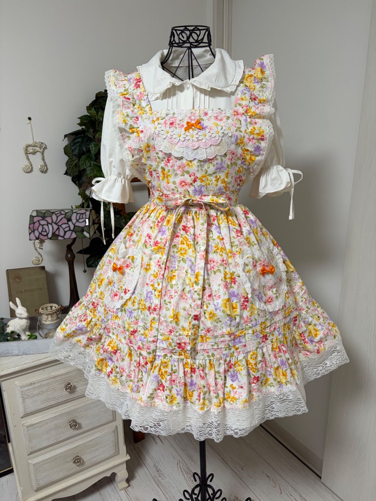 【SALE】★ ．Ｍ ★春色フラワー★ミニ丈plus★エプロンドレス★タブリエ★RIRZ.M★ 5,600円
