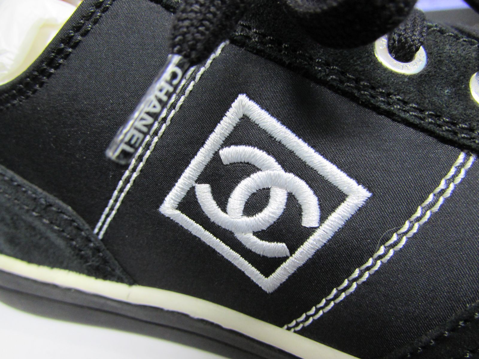 ヴィンテージ CHANEL シャネル ブラック×ホワイト ローカット テニス