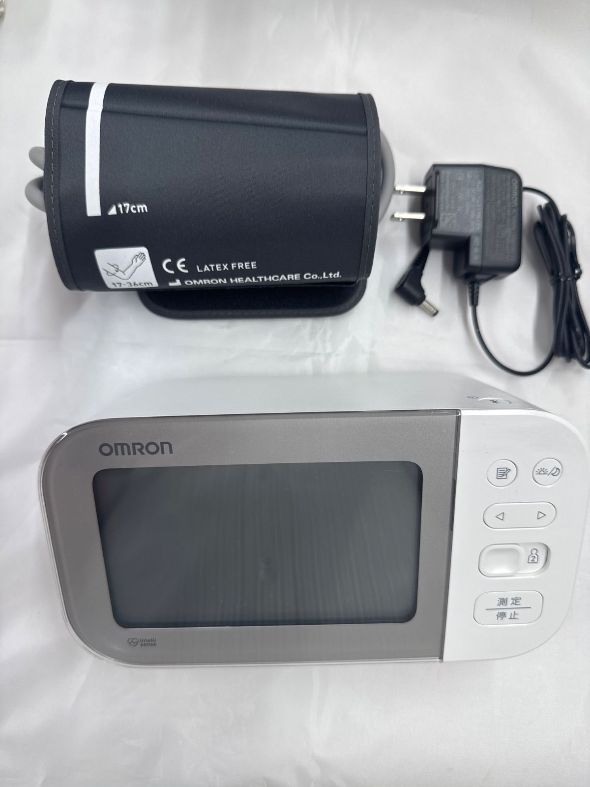 【展示品】オムロン OMRON HCR-761AT2 上腕式血圧計 展示品 動作確認済