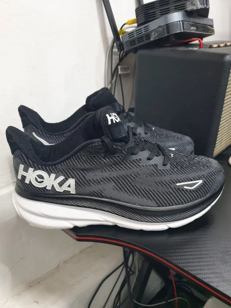 HOKA ONE ONE ランニングシューズ 黒 26.5