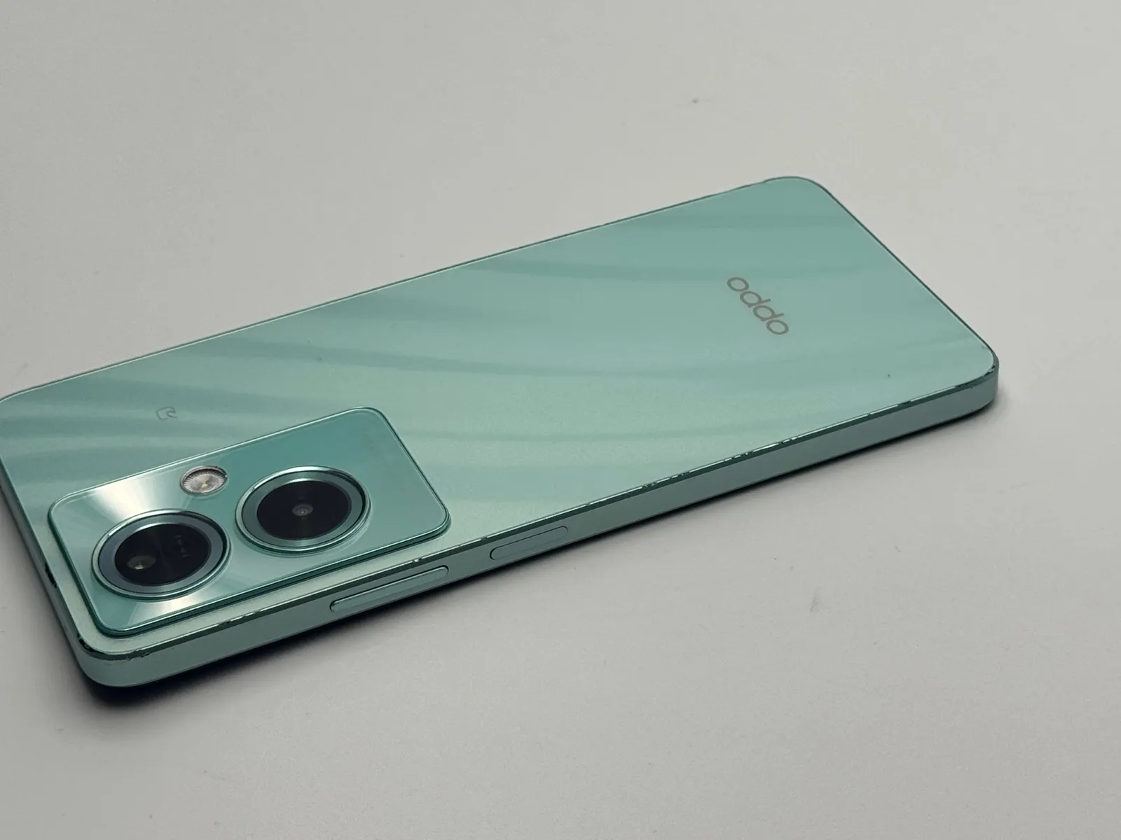 中古C】OPPO A79 5G A303OP グローグリーン SIMフリー 白ロム 中古