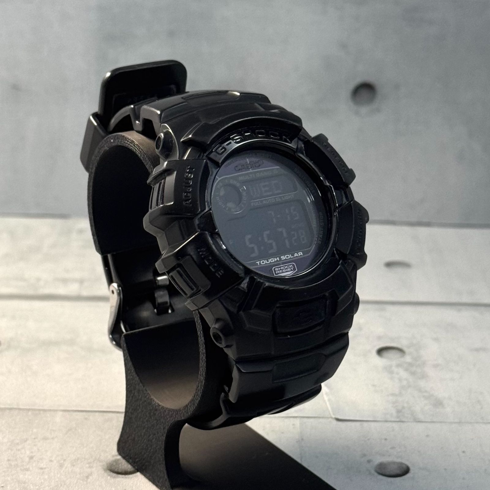 メンズ 美品 稼働⭐️G-SHOCK 腕時計 タフソーラー デジタル GW-M5610 黒