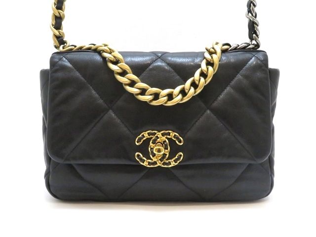 CHANEL　シャネル　CHANEL19　シャイニーラムスキン　ブラック/GP/SV　AS1160　レディース【中古】430
