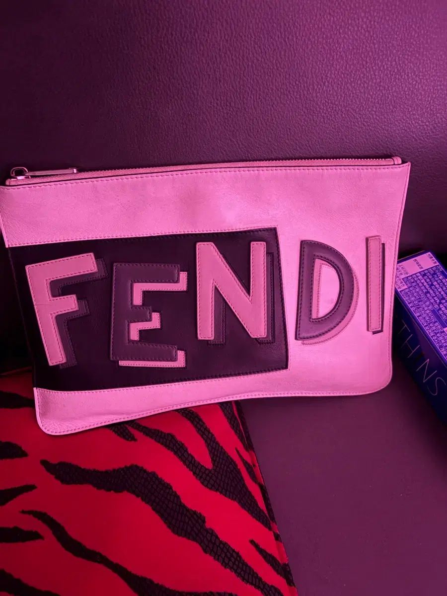 FENDI クラッチバッグ 正規品 27,982円