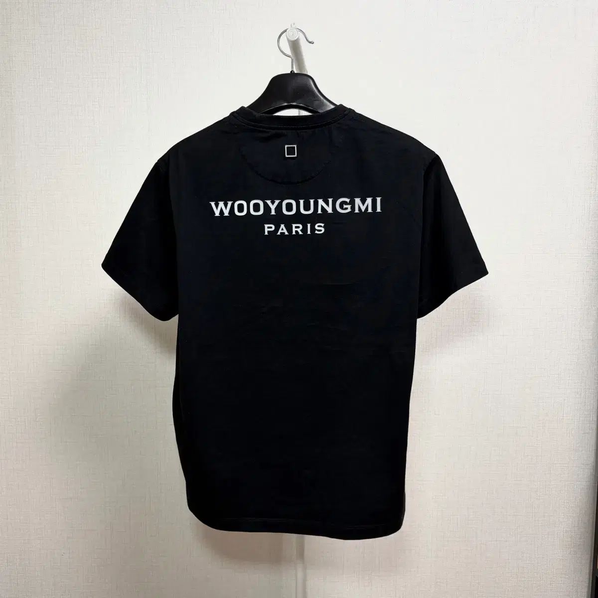 正規品/46 WOOYOUNGMI ウーヨンミ バックロゴ 半袖 ブラック