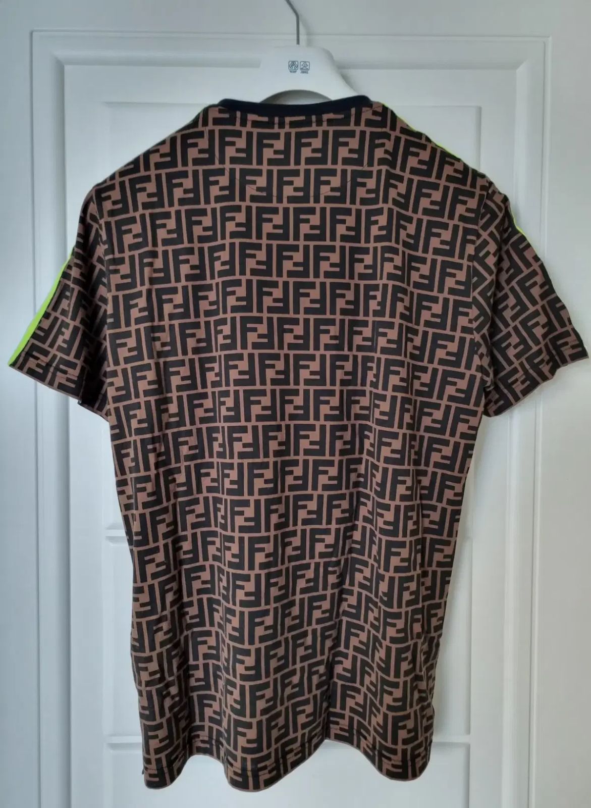 FENDI フェンディ サイド レインボー 半袖 Tシャツ