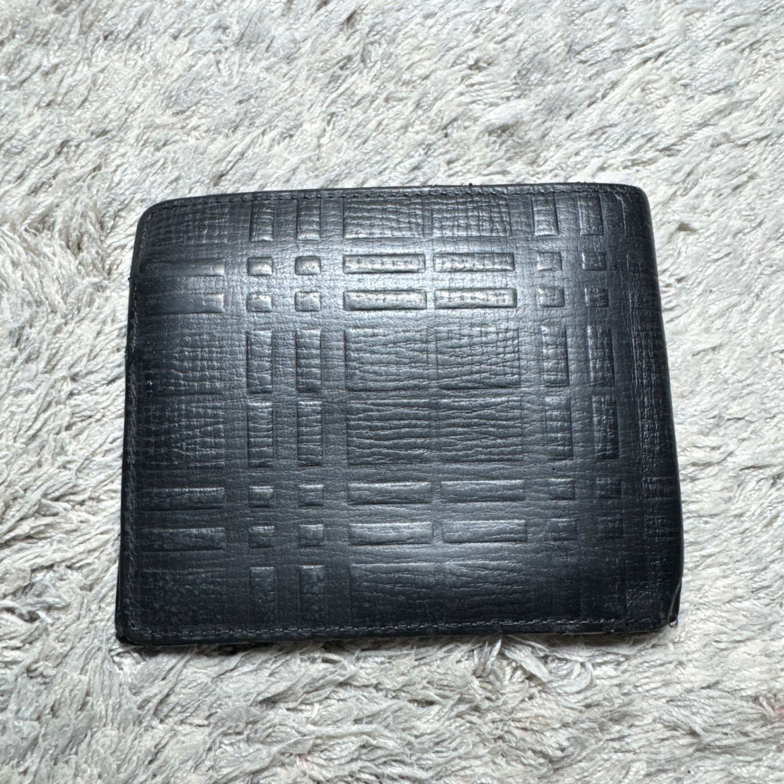 新品未使用✨バーバリー✨二つ折り財布　エンボスノバチェック　ブラック BURBERRY バーバリー 二つ折り財布 エンボスチェック レザー ブラック