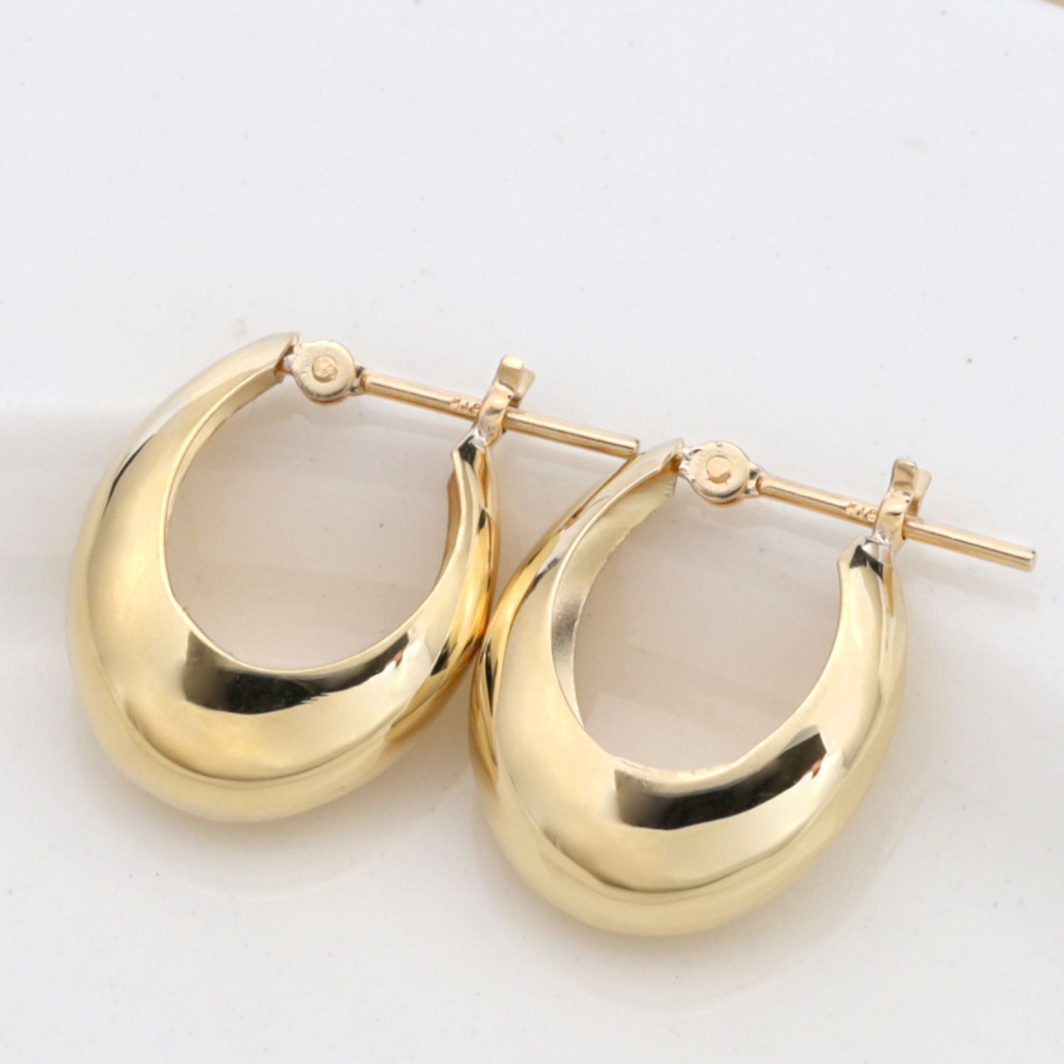 シンプルぷっくり地金フープピアス　K18YG 47,340円