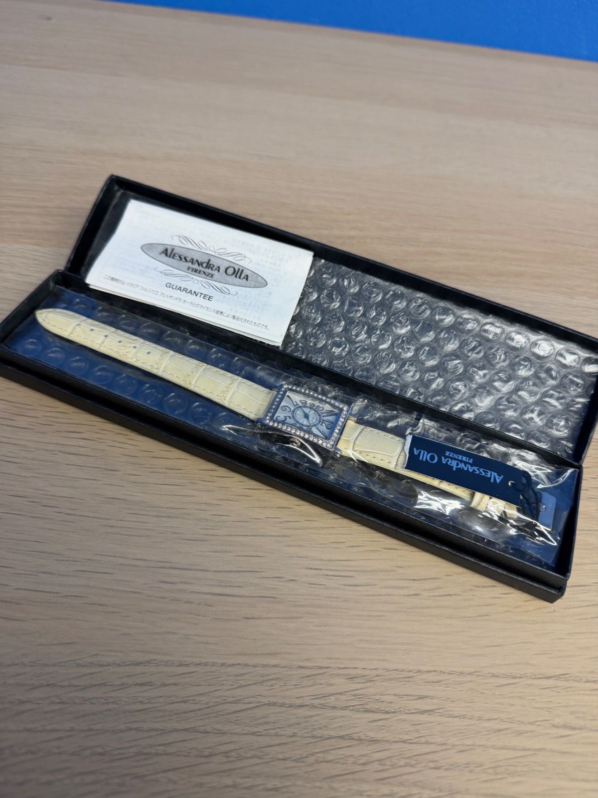 × 【不動品】 ALESSANDRA OLLA アレサンドラ・オーラ AO-1500-18 【時計】 【1】 7,100円