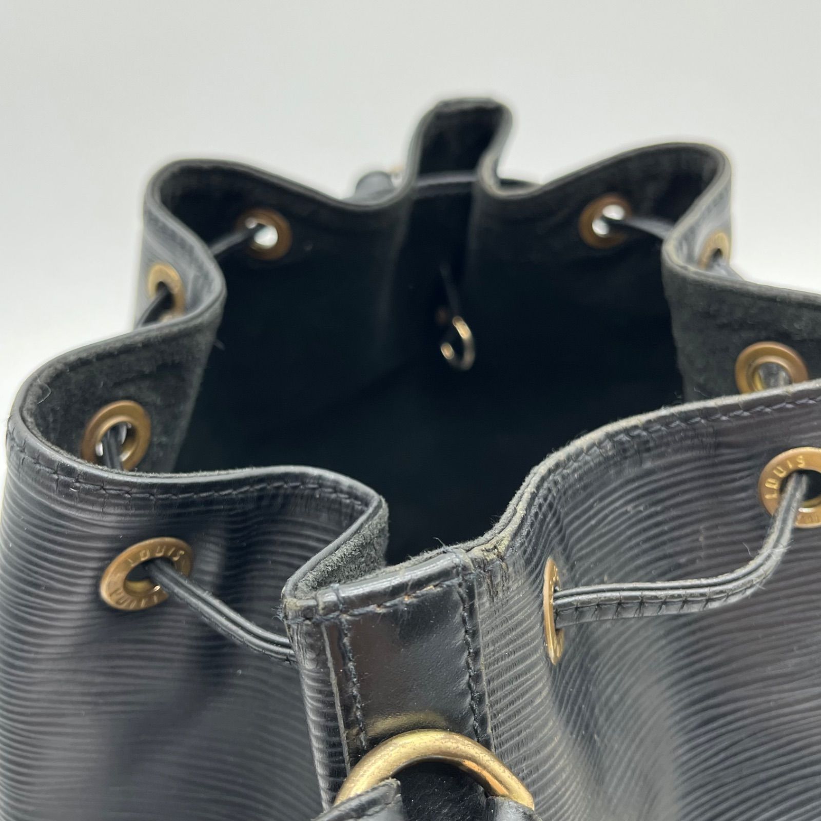 LOUIS VUITTON ルイ ヴィトン エピ プチノエ ショルダーバッグ 巾着 