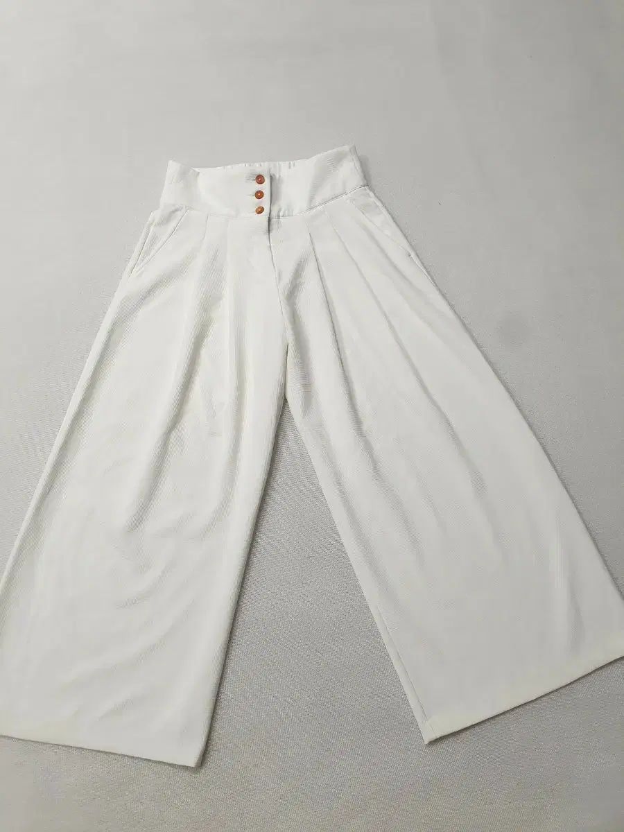 マルボンゴルフ アディダス 白 ワイド パンツ ウエスト28 29