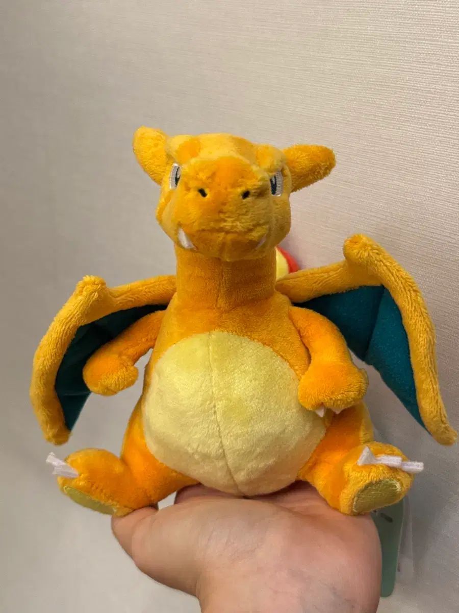 新品) ポケモンセンター リザードン FIT ぬいぐるみ 正規品 ポケモンフィット