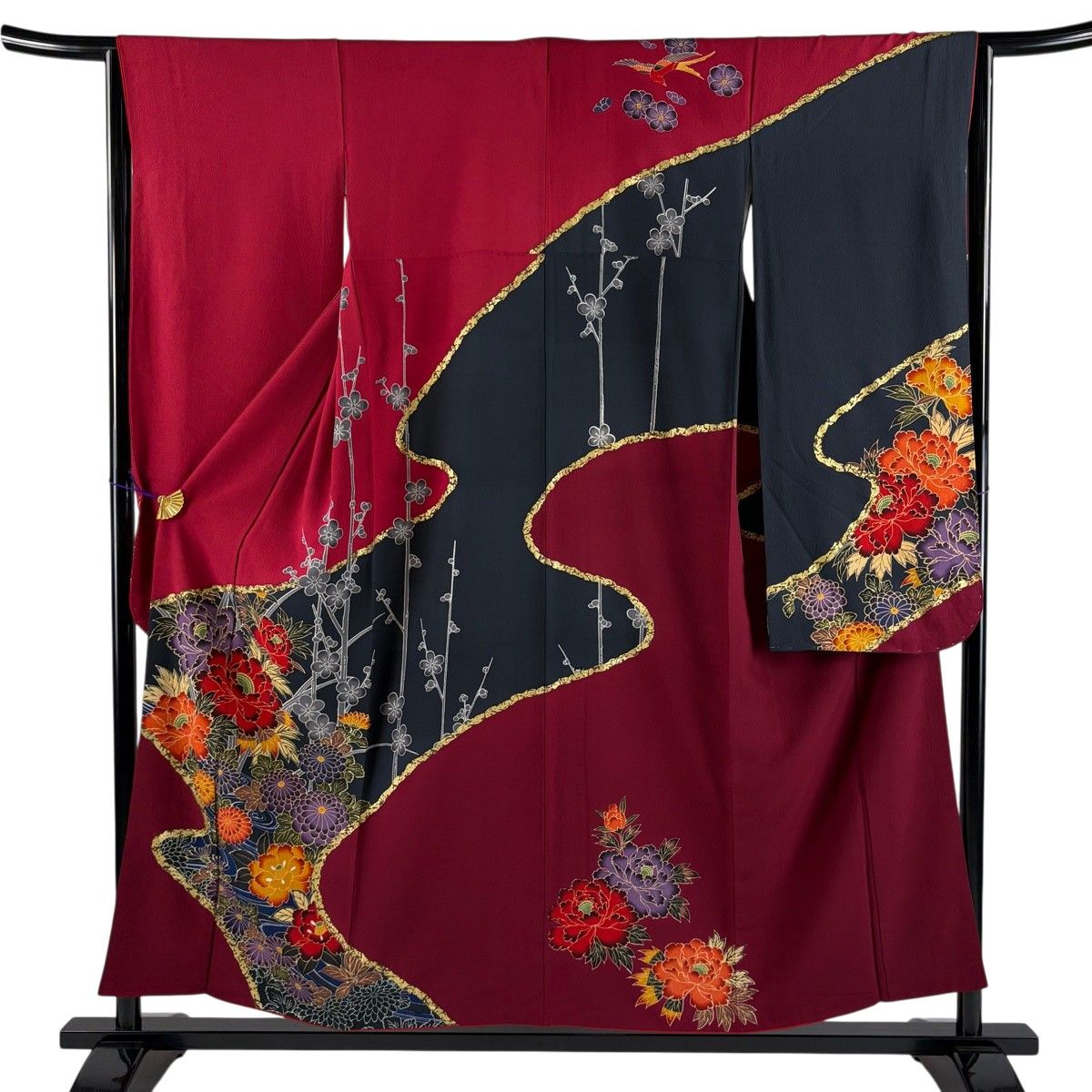 振袖 身丈154.5cm 裄丈65cm M 袷 牡丹 菊 金彩 染め分け えんじ色 正絹 名品 【中古】