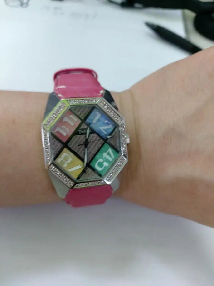 トロピッシュ ピンク ストラップ